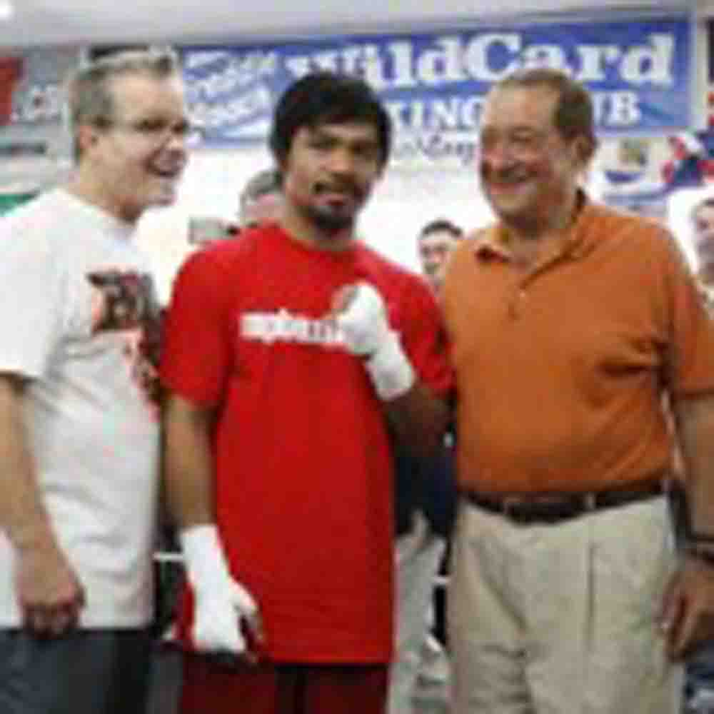Freddie Roach: “I think Manny is going to outbox him and knock him out inside six rounds”