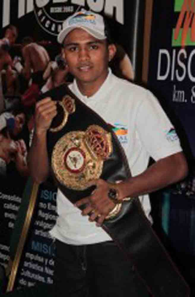 roman gonzalez cinturon-suministrada