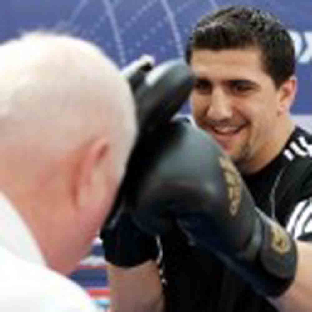 Sparring for Huck – Intense preparation key for successful title defense?