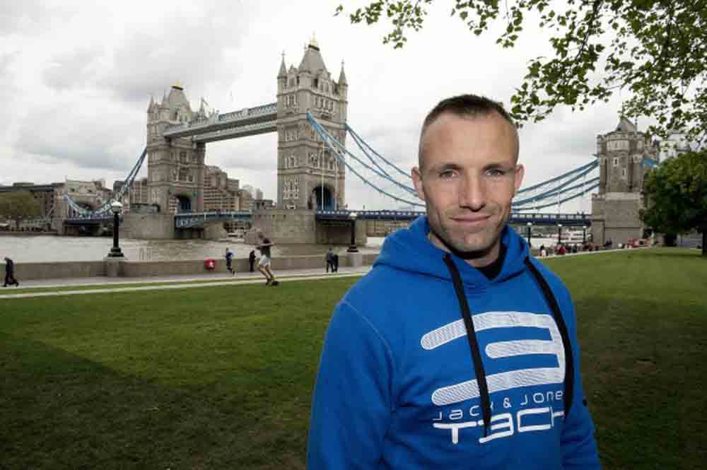 Mikkel Kessler in front of Tower Bridge ..Photo:Thomas Sjørup © 2013