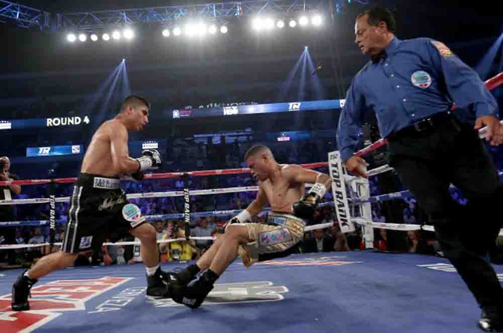 MIKEY GARCIA GANA POR KO EN EL 4TO ROUND A JUANMA LOPEZ 01