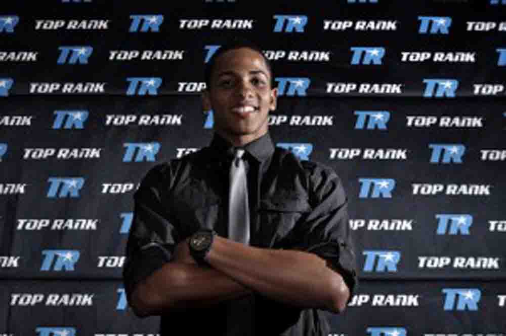 felix verdejo posa-top rank