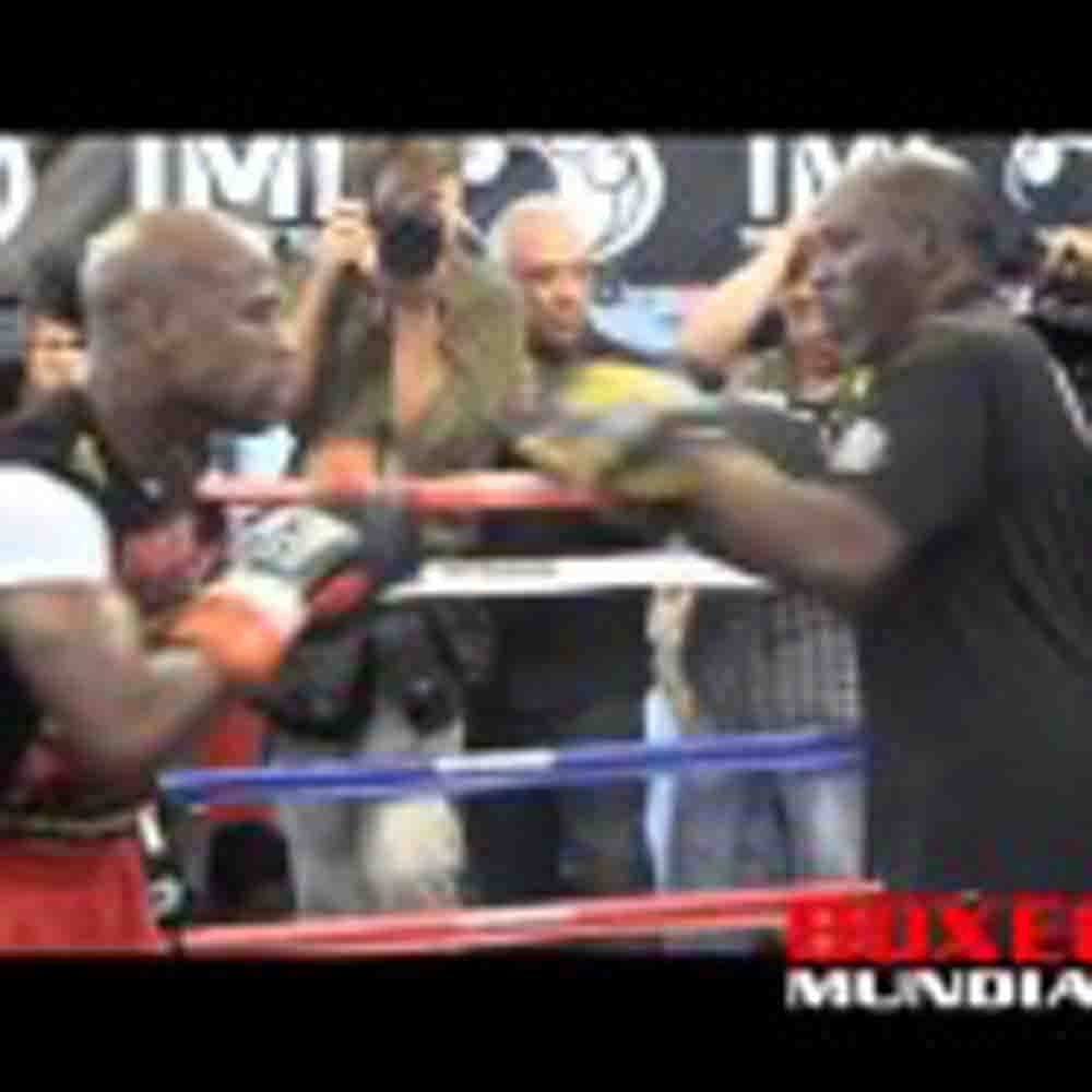 Video: Floyd Mayweather jr. media workout for fight with Canelo Alvarez