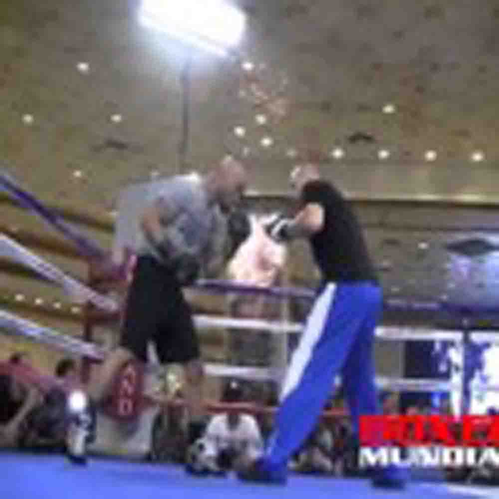 Video: Carlos Molina and Ishe Smith public workout at the MGM