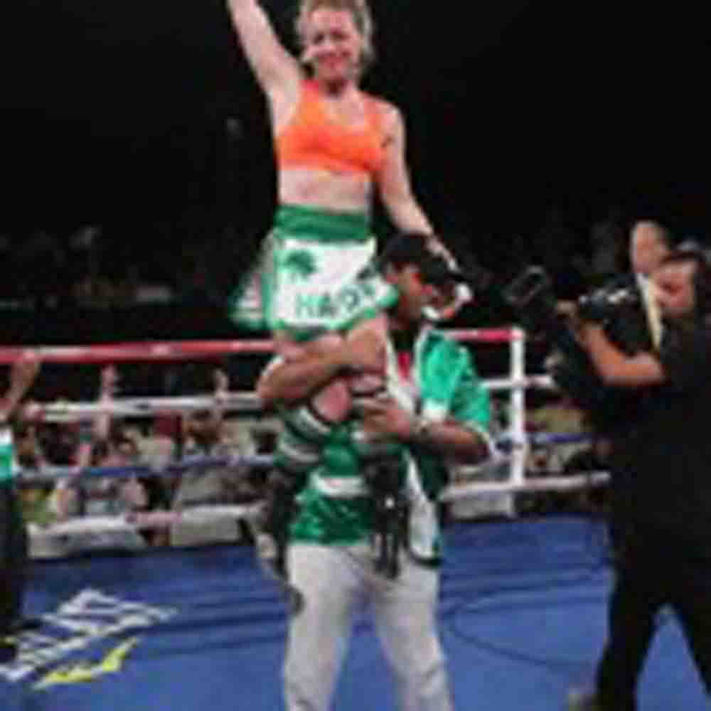 SPECIAL NIGHT FOR HEATHER “THE HEAT” HARDY RETURNS HOME TO BROOKLYN TO CHALLENGE FOR FIRST WORLD TITLE A YEAR AFTER HURRICANE SANDY DESTROYED HER HOME FEATURED BOUT ON SPECIAL EDITION BROADWAY BOXING CARD BATTLE FOR BROOKLYN – NOVEMBER 9 BRACERO VS. SALITA AVIATOR SPORTS & EVENTS CENTER BROOKLYN, NY