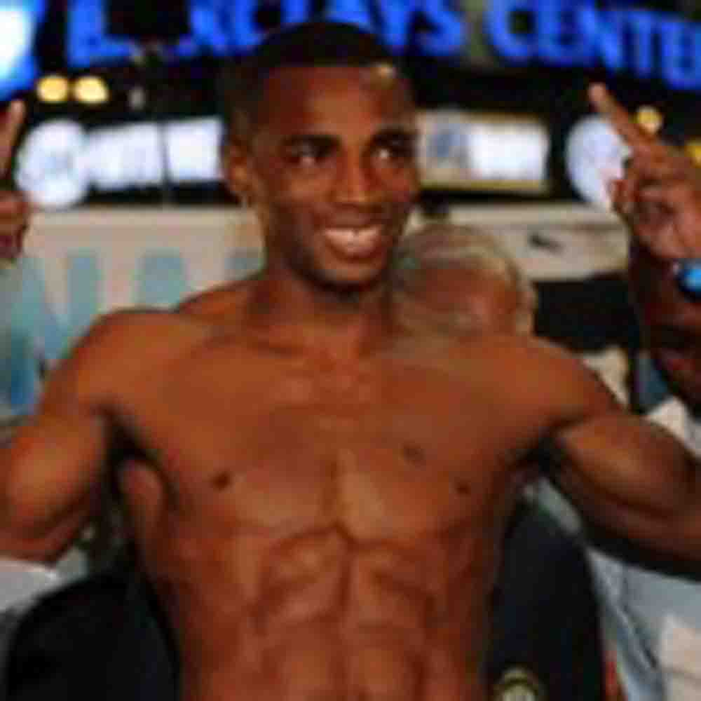 Erislandy Lara retains his WBA super welterweight title