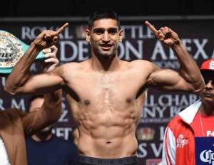 Amir Khan v Devon Alexander - Weigh-In