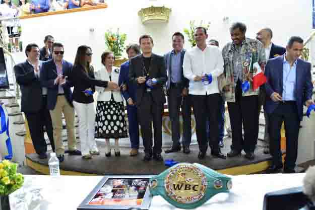 julio cesar chavez homenaje1-alma montiel