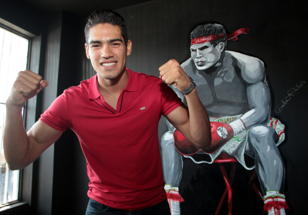 gilberto ramirez posa1-chris farina-top rank