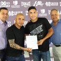 Boricua Magdiel Cotto firma como profesional