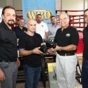 O.M.B. entrega equipo de boxeo en Hatillo